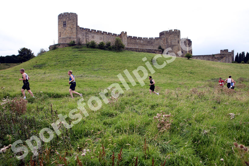Alnwick Castle ground, Bamburgh Triathlon
